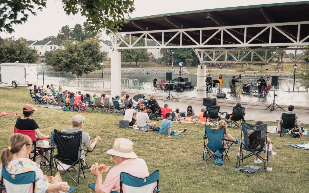 A Cafe Amaretto concert at Pineville Park. ASC Advisory Council members provide feedback on the cultural needs of the areas they serve and help connect residents to creative activities like this in their communities. Photo by Ernesto Moreno. 